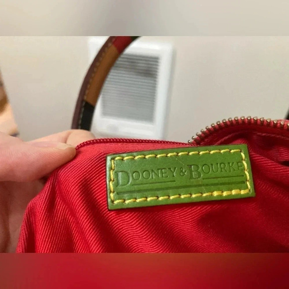 Rare Dooney & Bourke Vintage Small Red Canvas Duffle Bag with Leather Handles - Picture 11 of 16